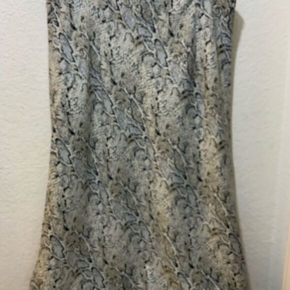 Rachel Zoe cream snake print pull on midi skirt size 12 - Picture 2 of 9